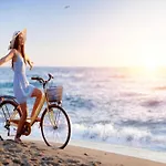Apartman Near The Beach, *