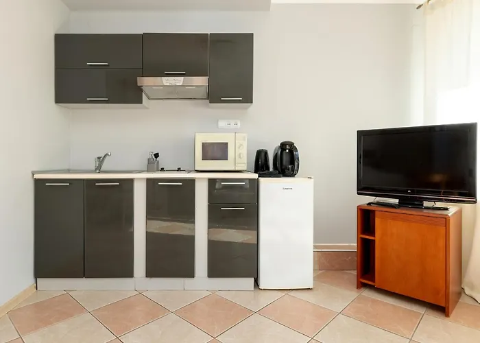 Near The Beach, 公寓 里沃